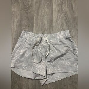 Old navy active gray short sz small preowned